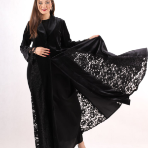 Mona Kahli abaya