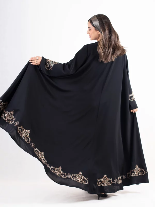 عباية سوداء