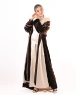 Yamour Abaya is made from a luxurious combination of velvet and satin fabrics.