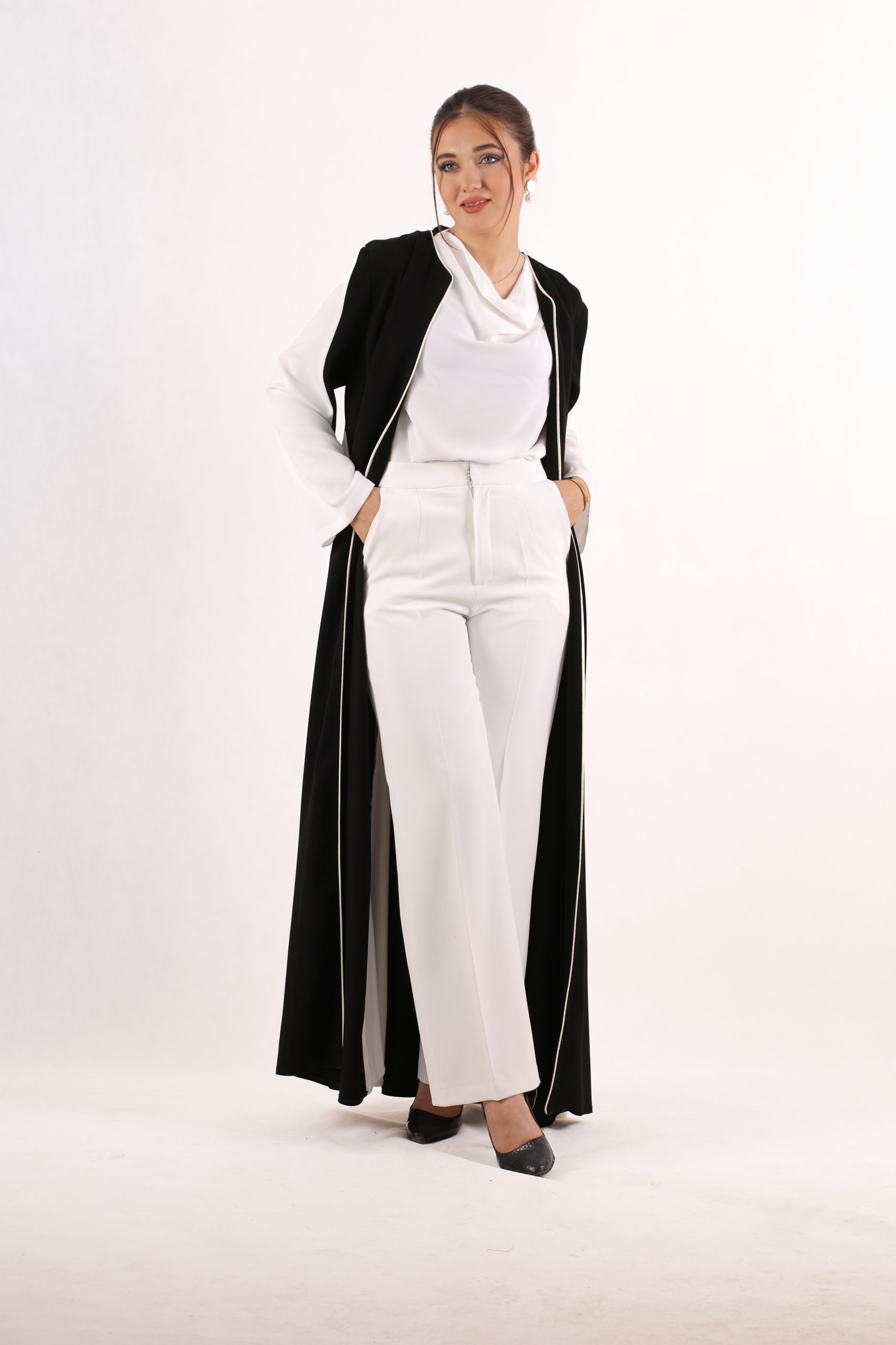 Najla Black White Crepe Abaya